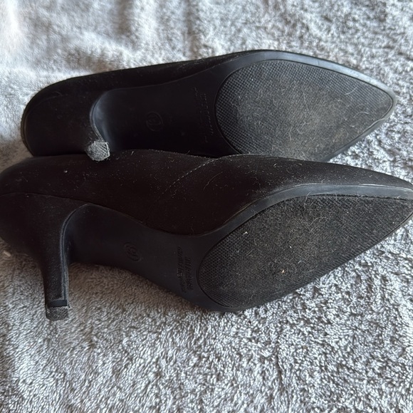 Elegant Black Women's Heels - Picture 8 of 8